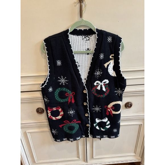 Vintage Ugly Christmas Sweater‎ Wreath Vest Size Medium Buttons Snowflake - Picture 1 of 6